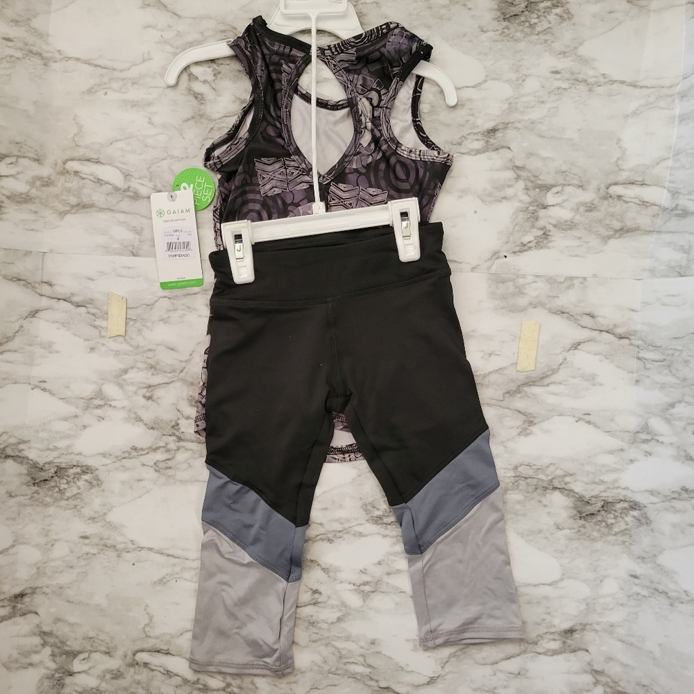 GAIAM Girls Yoga Outfit 2 piece Set - Picture 3 of 6